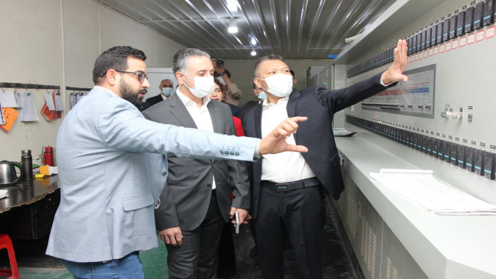 القضاة يتفقد مجموعة مصانع " جنشينغ الدولية " للسيراميك والبورسلان في منطقة القطرانة.