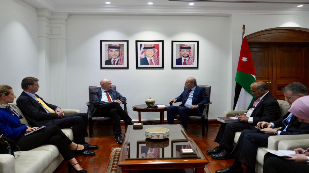 نائب رئيس الوزراء ووزير الخارجية وشؤون المغتربين أيمن الصفدي وئيس المجموعة البرلمانية للدول الناطقة بالعربية وعضو لجنة الشؤون الخارجية في البرلمان الألماني (البوندستاغ) ألكسندر رضوان.