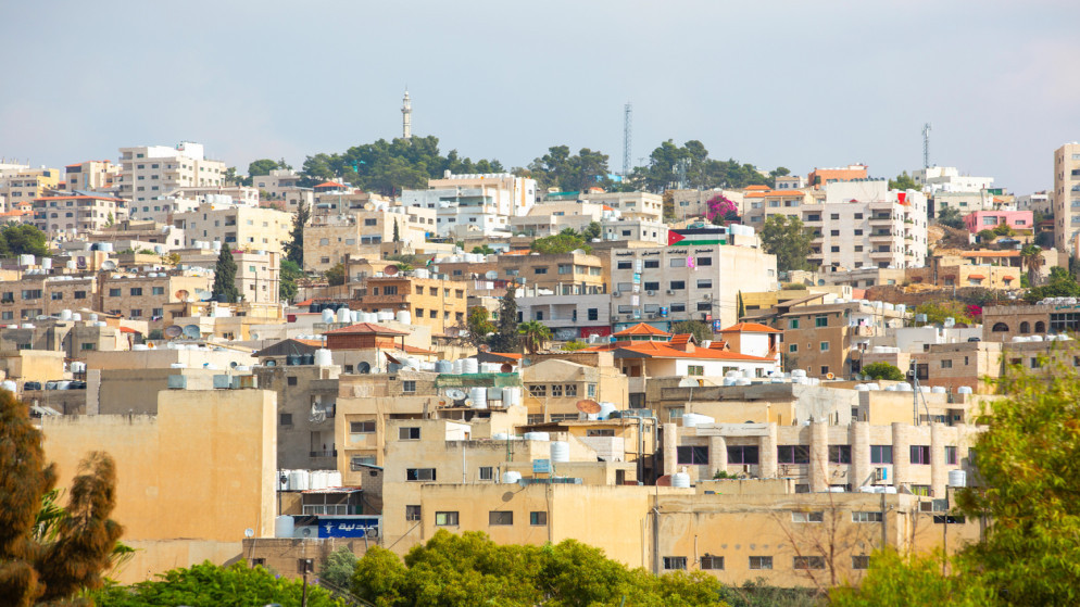 منظر عام لمبانٍ سكنية في محافظة جرش شمالي المملكة. (istockphoto)