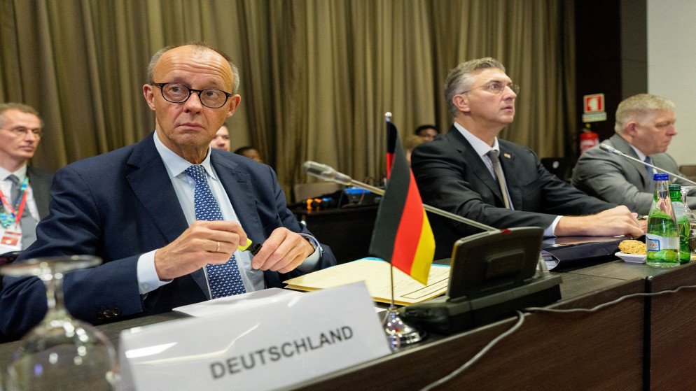 المستشار الألماني فريدريش ميرتس في قمة الاتحاد الأوروبي والاتحاد الإفريقي في لواندا، أنغولا، في 24 تشرين الثاني 2025 (أ ف ب)