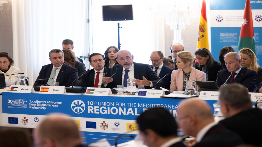 نائب رئيس الوزراء وزير الخارجية وشؤون المغتربين أيمن الصفدي يتحدث خلال أعمال المنتدى الإقليمي العاشر لوزراء خارجية الدول الأعضاء في الاتحاد من أجل المتوسط.