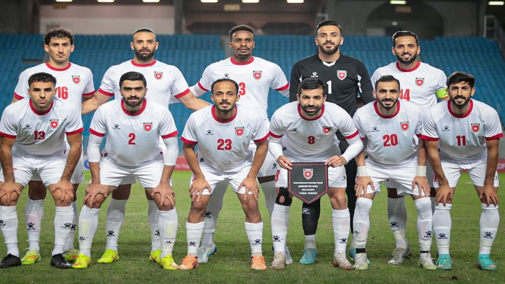 صورة أرشيفية للاعبي المنتخب الوطني لكرة القدم.