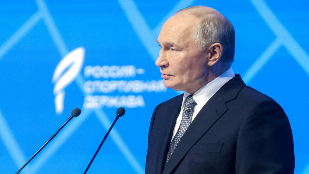 الرئيس الروسي فلاديمير بوتن يتحدث في منتدى رياضي دولي خلال زيارته لمدينة سامارا في روسيا في 6 تشرين الثاني 2025. (سبوتنيك/سيرجي كاربوخين/ صورة عبر رويترز)