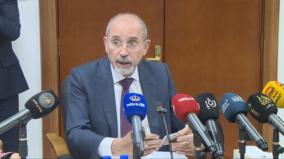 نائب رئيس الوزراء وزير الخارجية وشؤون المغتربين أيمن الصفدي.