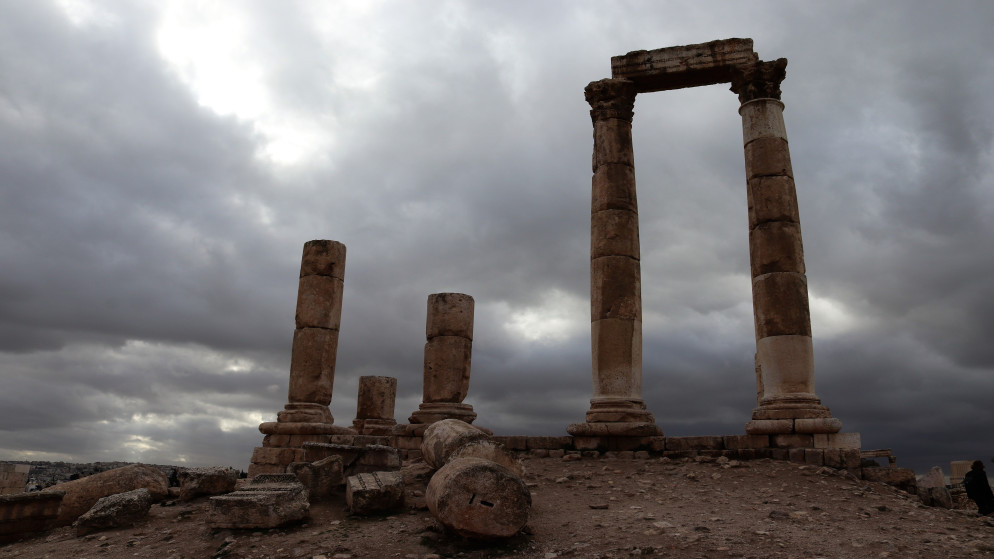 أجواء غائمة، جبل القلعة. (istockphoto)