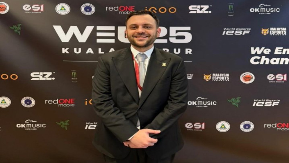 سمو الأمير عمر بن فيصل.