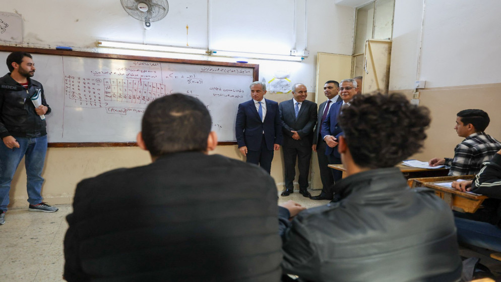 رئيس الوزراء جعفر حسَّان يرافقه رئيس الوزراء الأسبق عبد الرؤوف الروابدة / رئيس مجلس إعمار إربد.