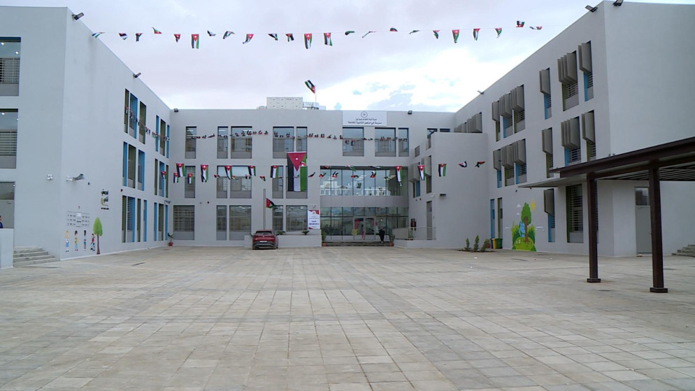 افتتاح مدرسة حي الزهور الثانوية المختلطة في مدينة المفرق