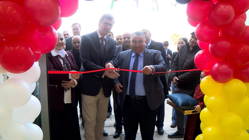 افتتاح مدرسة حي الزهور الثانوية المختلطة في مدينة المفرق
