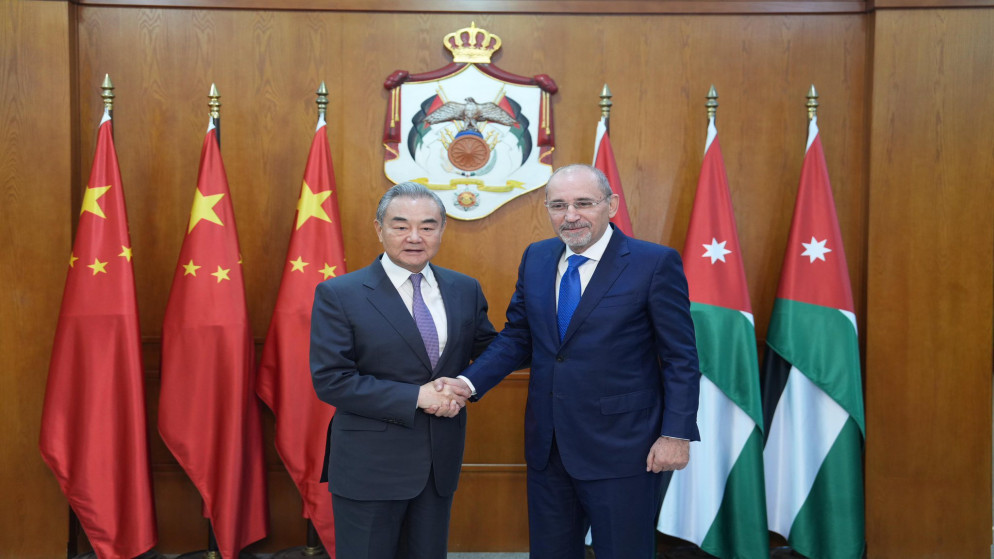 وزير الخارجية يجري مباحثات موسعة مع نظيره الصيني في عمّان 