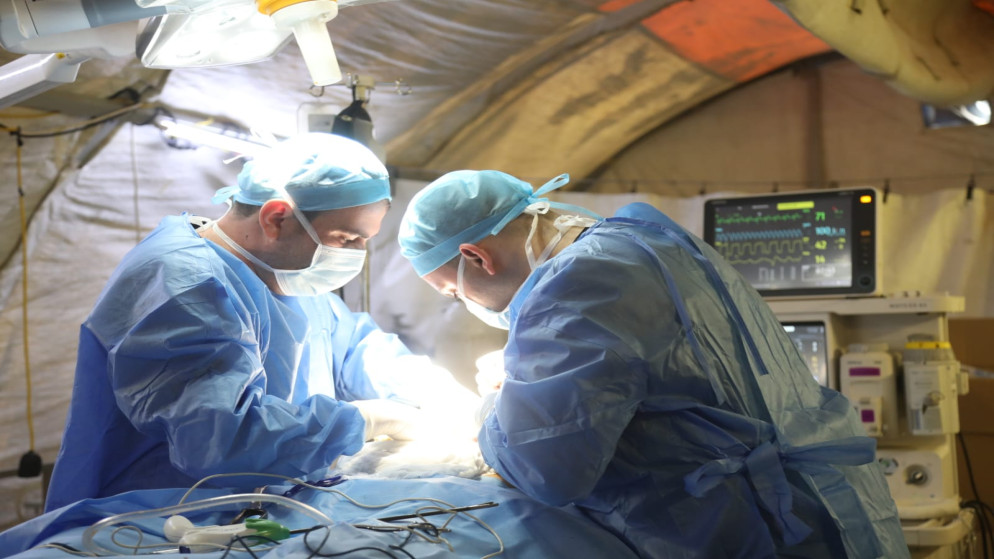 المستشفى الميداني الأردني غزة/8 يُجري عملية جراحية نوعية ناجحة 
