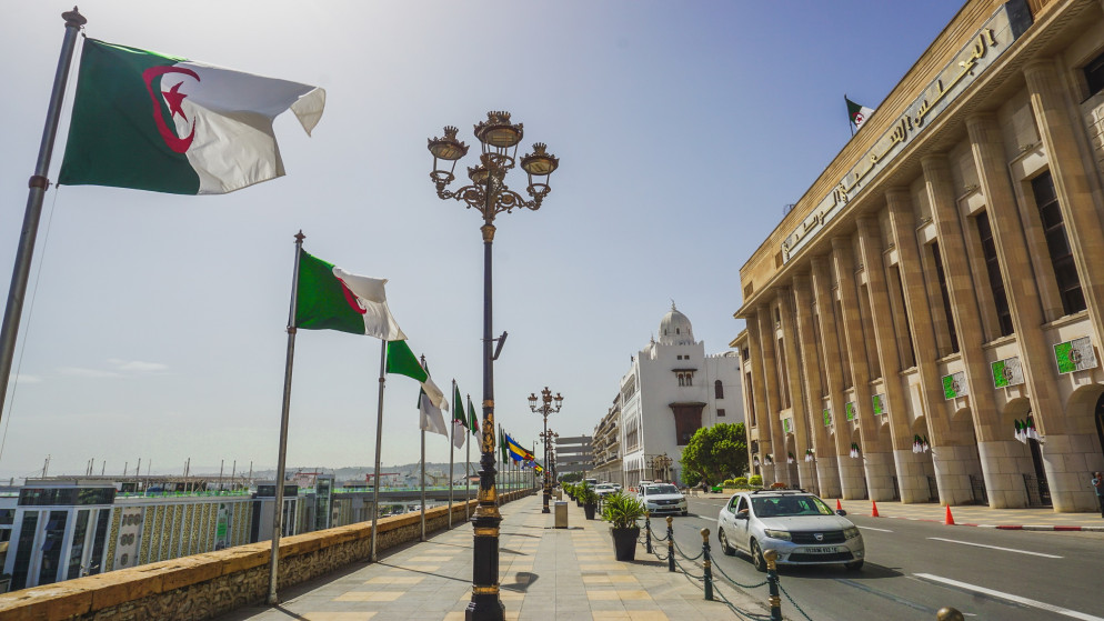 البرلمان الجزائري يصوّت على قانون يجرّم الاستعمار الفرنسي 