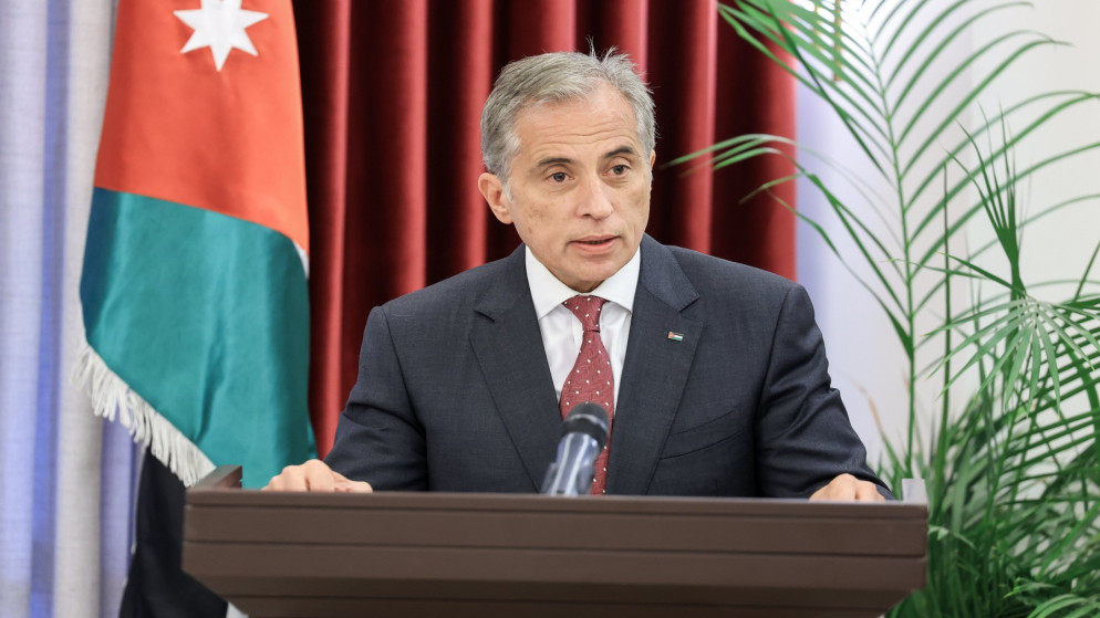 رئيس الوزراء يهنئ المسيحيين بعيد الميلاد المجيد وقرب حلول العام الميلادي الجديد #عاجل 