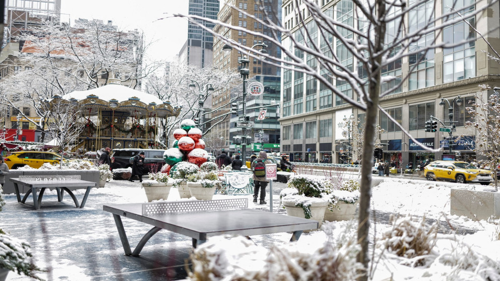 إلغاء أكثر من ألف رحلة طيران في الولايات المتحدة بسبب عاصفة ثلجية 