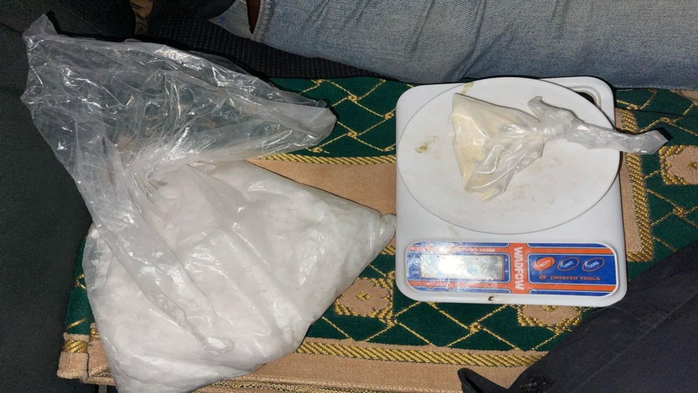 صورة لمواد مخدرة ضبطتها إدارة مكافحة المخدرات. (مديرية الأمن العام)