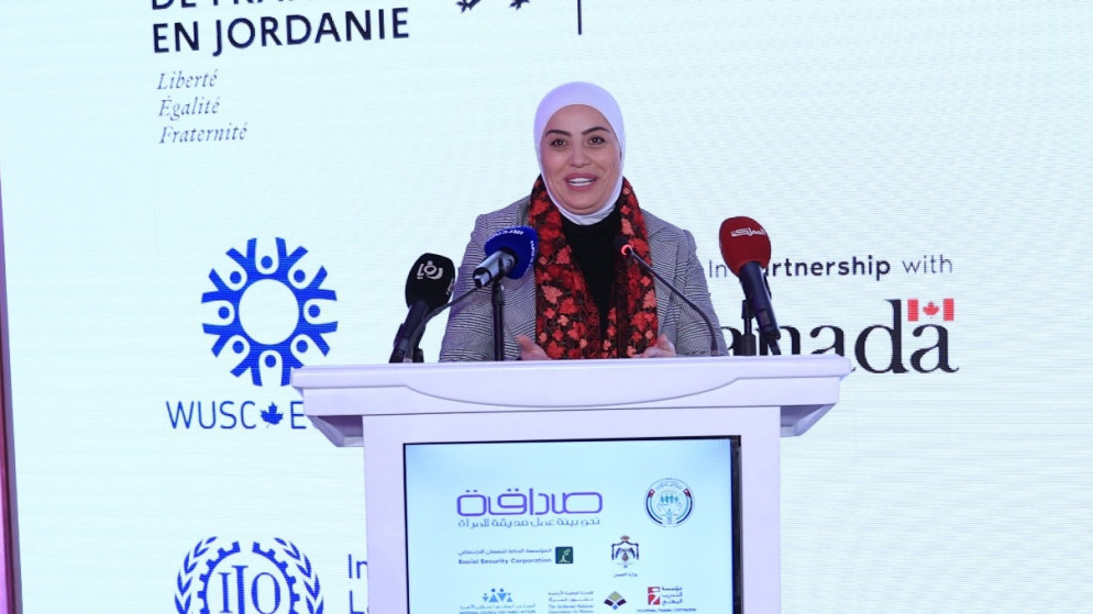 صورة أرشيفية لوزيرة التنمية الاجتماعية وفاء بني مصطفى