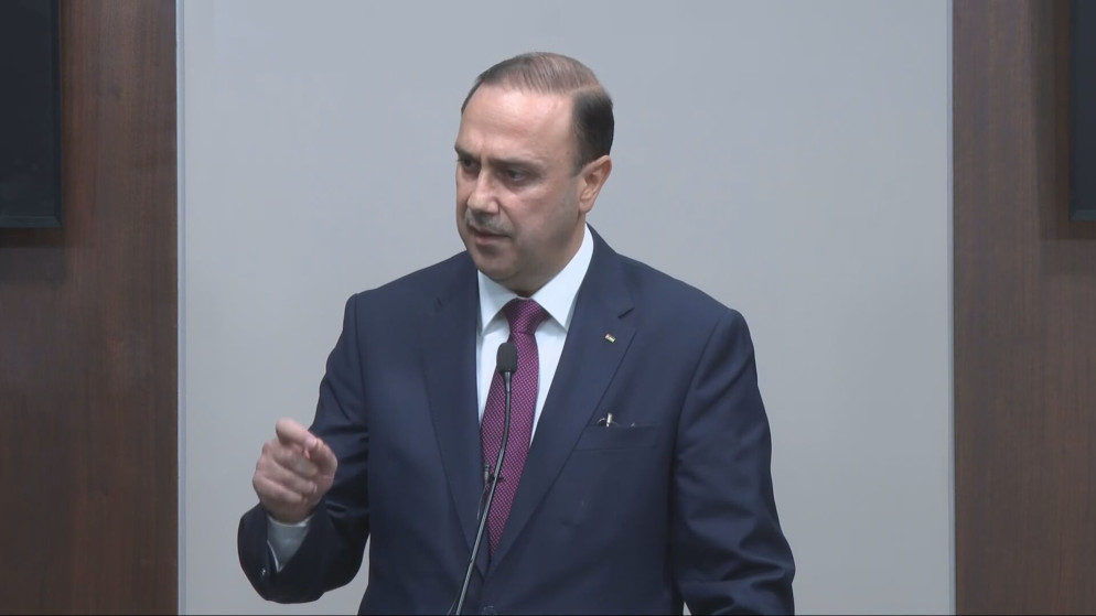 وزير الاتصال الحكومي الناطق الرسمي باسم الحكومة محمد المومني خلال إيجاز صحفي في رئاسة الوزراء.15/4/2025.(المملكة)