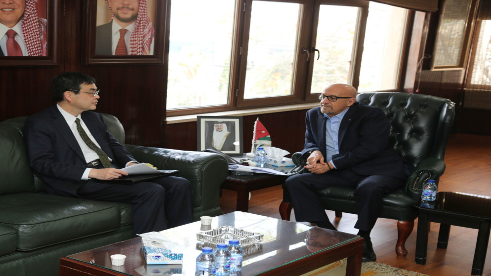 وزير المياه والري يستقبل السفير الياباني ويبحث معه دعم مشاريع الاردن المائية الاستراتيجية