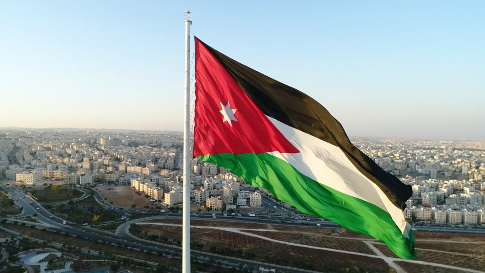 علم المملكة الأردنية الهاشمية.