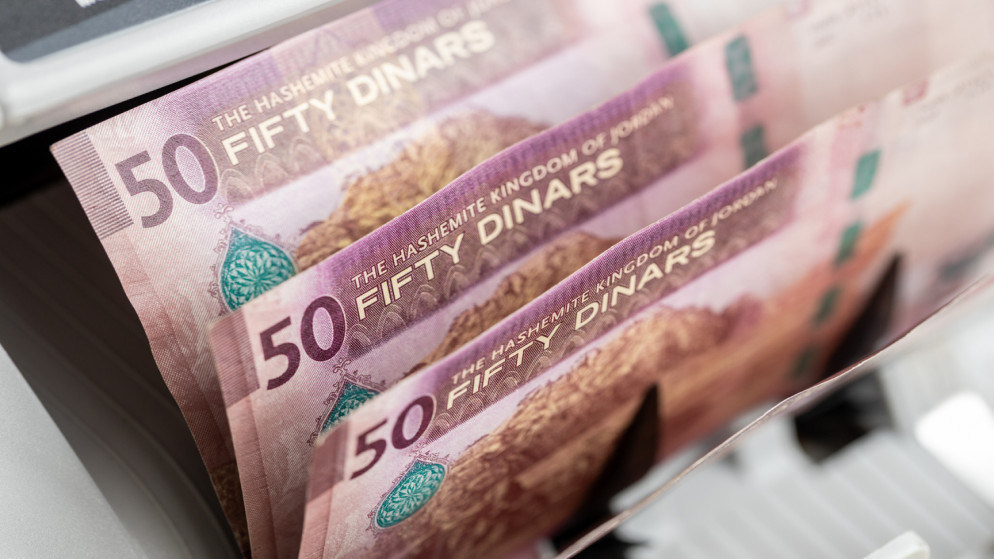 "عملة أردنية فئة 50 دينارًا. (istockphoto)"