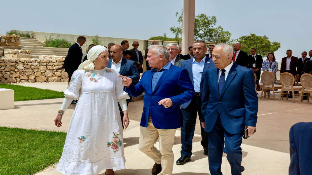 جلالة الملك يدشن المرحلة الثانية من الحديقة النباتية الملكية في تل الرمان. (الديوان الملكي الهاشمي)
