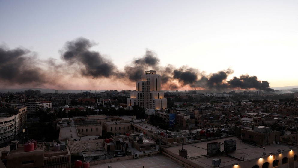 صورة أرشيفية: تصاعد الدخان في دمشق، سوريا، 8 كانون الأول 2024. (رويترز)