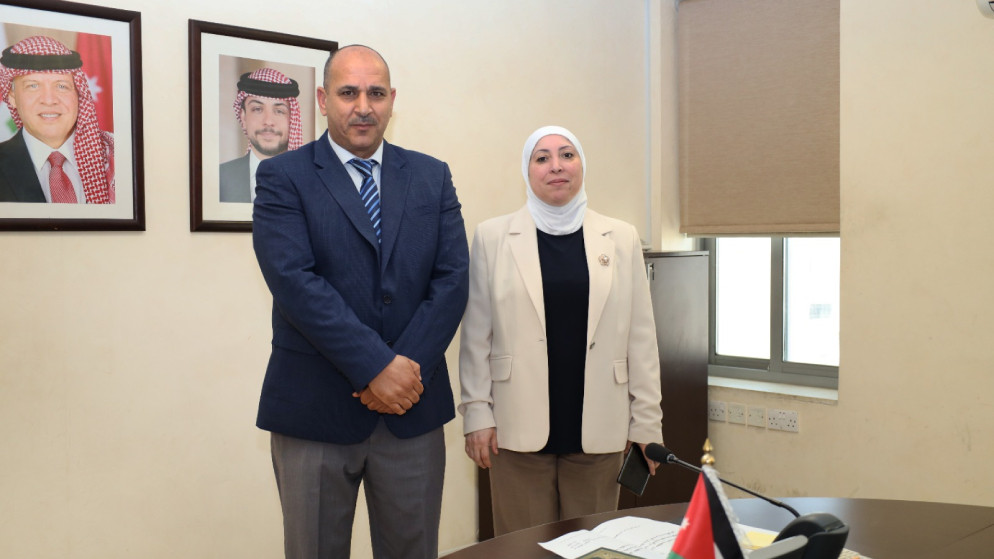 محمد الخرابشة يؤدي اليمين القانونية أمام وزيرة النقل مديرا عاما لهيئة تنظيم النقل البري. (وزارة النقل)
