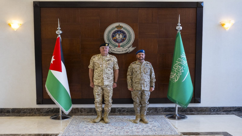 لقاء رئيس هيئة الأركان المشتركة اللواء الركن يوسف أحمد الحنيطي، مع رئيس هيئة الأركان العامة للجيش السعودي الفريق أول الركن فياض بن حامد الرويلي.