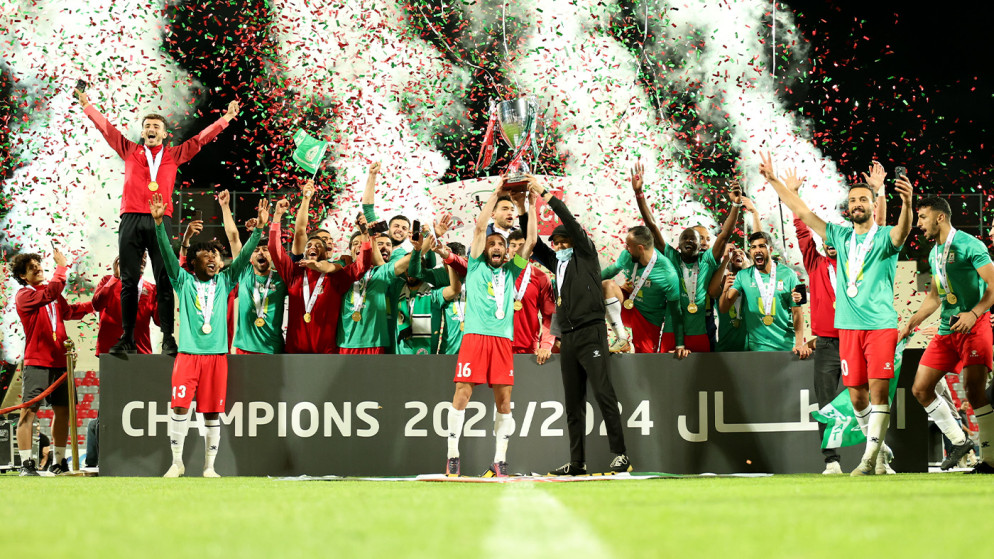 تتويج الوحدات بكأس الأردن بفوزه على الحسين. (الاتحاد الأردني لكرة القدم)