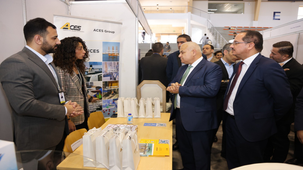 وزير العمل يفتتح المعرض الوظيفي في الجامعة الألمانية الأردنية.(بترا)
