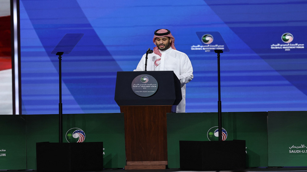 ولي العهد السعودي الأمير محمد بن سلمان يتحدث في منتدى الاستثمار السعودي الأميركي، في الرياض، 13 أيار 2025. (رويترز)