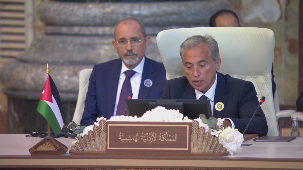 رئيس الوزراء جعفر حسان خلال كلمته مندوبا عن الملك، في القمة العربية المنعقدة في العاصمة العراقية بغداد.17/5/2025(المملكة)