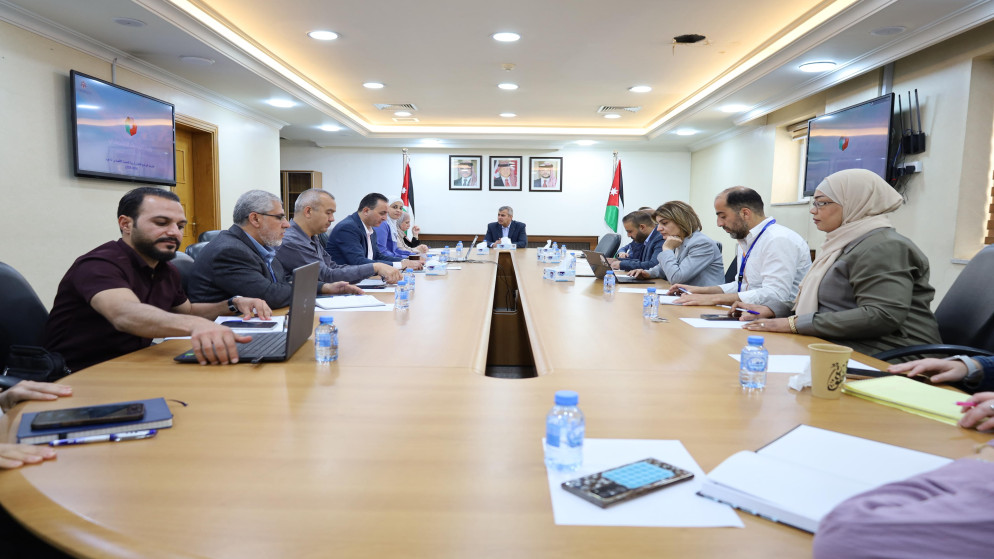 وزير الطاقة والثروة المعدنية صالح الخرابشة يتابع أولويات البرنامج التنفيذي لرؤية التحديث الاقتصادي. (المملكة)