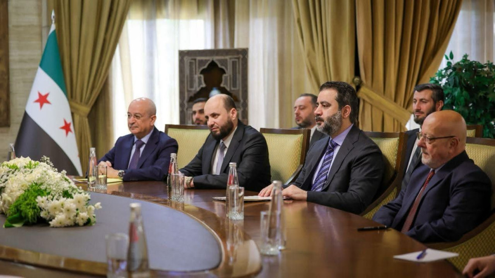 اجتماع أردني سوري برئاسة نائب رئيس الوزراء وزير الخارجيَّة وشؤون المغتربين أيمن الصَّفدي ووزير الخارجيَّة والمغتربين السُّوري أسعد الشيباني. 20 أيار 2025. دمشق. (سانا)