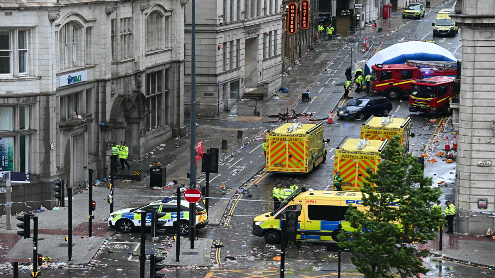 صورة من موقع الحادث في ليفربول، شمال غرب إنجلترا، في 26 أيار/ مايو 2025 (أ ف ب).