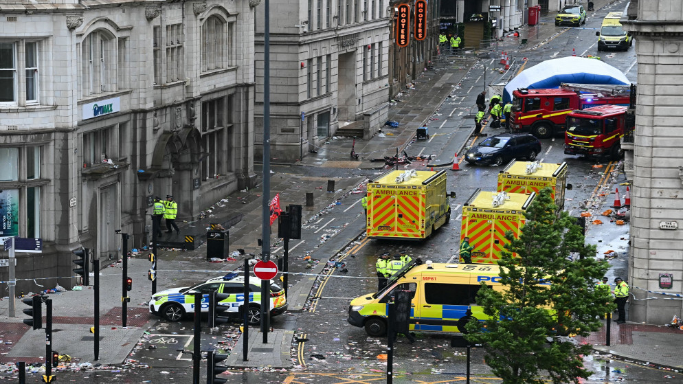 صورة من موقع الحادث في ليفربول، شمال غربي إنجلترا، في 26 أيار/ مايو 2025 (أ ف ب).