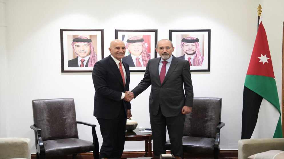 نائب رئيس الوزراء وزير الخارجية وشؤون المغتربين أيمن الصفدي يستقبل المبعوث الأميركي الخاص إلى سوريا توماس بارِك