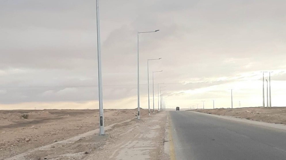 جانب من الطريق.