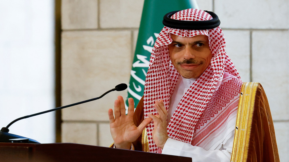 وزير الخارجية السعودي الأمير فيصل بن فرحان آل سعود يحضر مؤتمرا صحفيا مع وزير الخارجية السوري أسعد حسن الشيباني في دمشق، سوريا، 31 أيار/ مايو 2025. (رويترز)