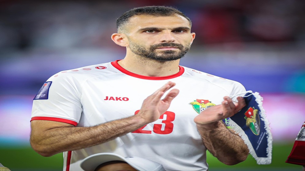 كابتن المنتخب الوطني اللاعب إحسان حداد.