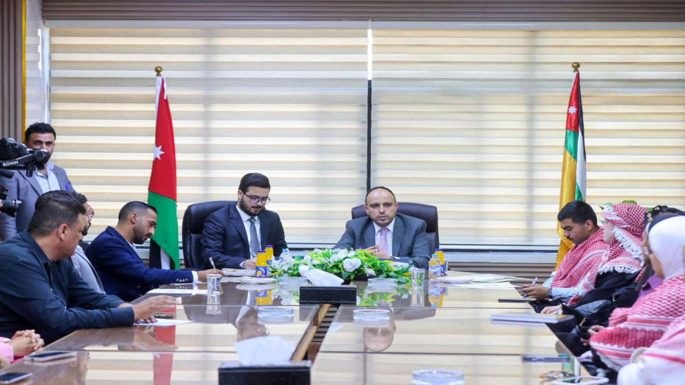 وزير الشباب يزن الشديفات يشارك في الجلسة الحوارية التي عقدت ضمن فعاليات ملتقى الشباب الجامعي الأول في الجامعة الأردنية.