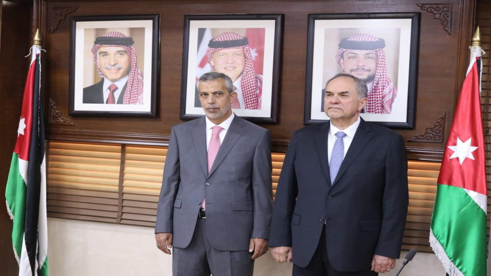 وزير العدل بسام التلهوني ونقيب المحامين يحيى أبو عبود. (المملكة)