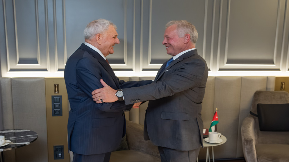جلالة الملك عبدالله الثاني يلتقي مع الرئيس العراقي عبداللطيف رشيد على هامش المؤتمر الثالث للأمم المتحدة للمحيطات. فرنسا. (الديوان الملكي الهاشمي)