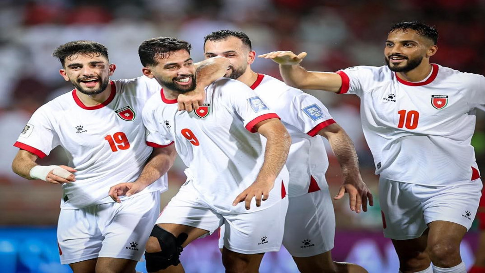 لاعبو المنتخب الوطني لكرة القدم. (الاتحاد الأردني لكرة القدم)
