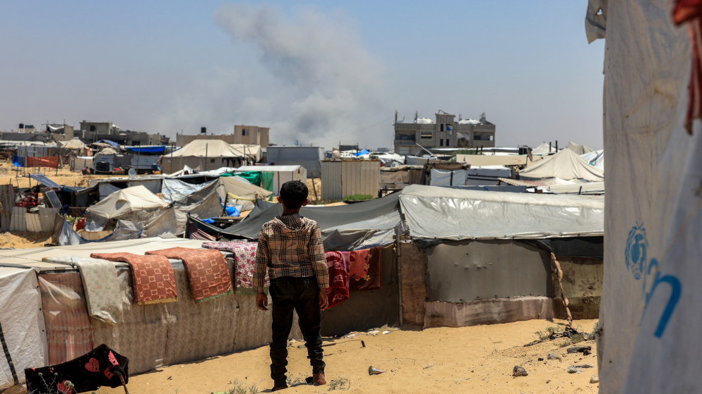 طفل فلسطيني في رفح، جنوب قطاع غزة، 11 يونيو 2025. (أ ف ب)