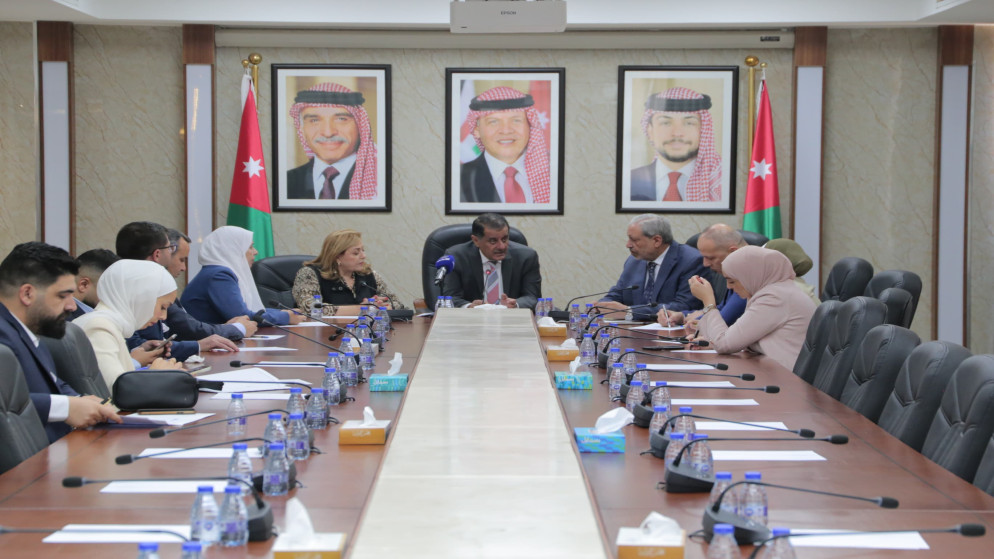 جانب من اجتماع اللجنة الإدارية النيابية