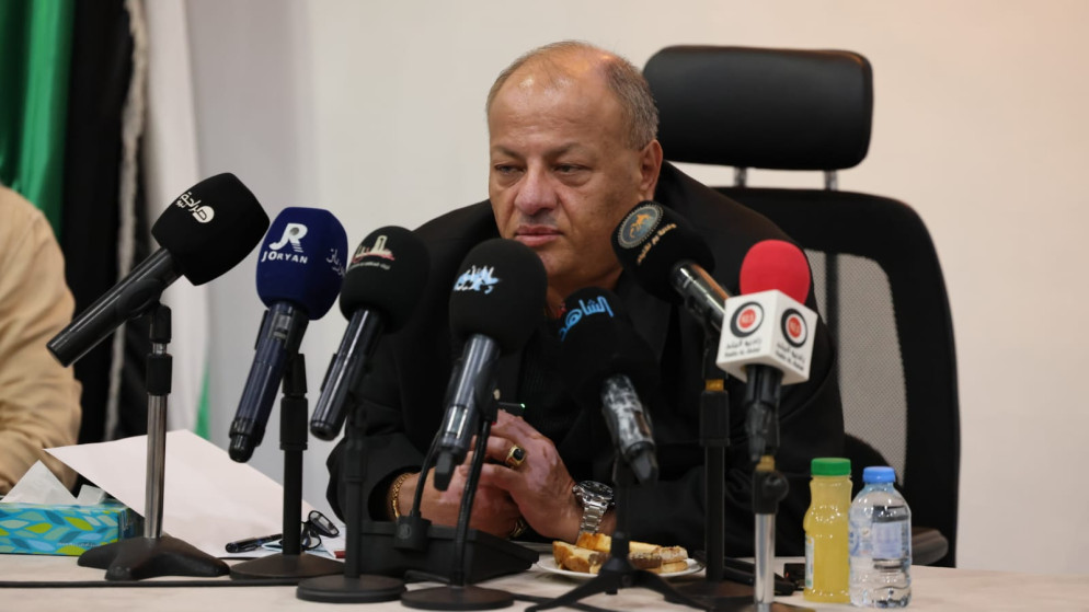 المدير التنفيذي لمهرجان جرش، أيمن سماوي خلال جلسة حوارية في صالون أمانة عمّان الثقافي.