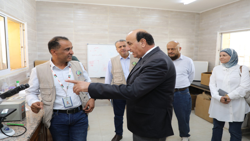 المدير العام للمركز الوطني للبحوث الزراعية إبراهيم الرواشدة يتفقد محطة الخناصري. (المملكة)