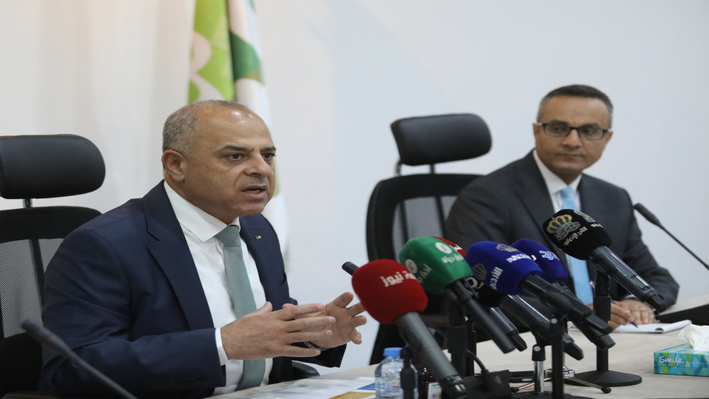 وزير الدولة لتطوير القطاع العام خير أبو صعيليك.
