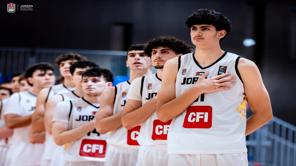 لاعبو منتخب الشباب لكرة السلة
